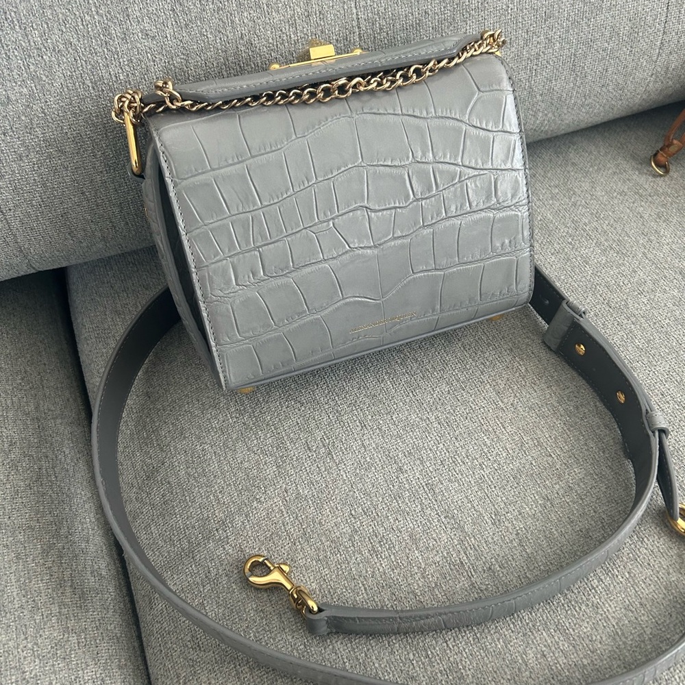 Alexander McQueen box bag —made in Italy/ - Picture 5 of 7